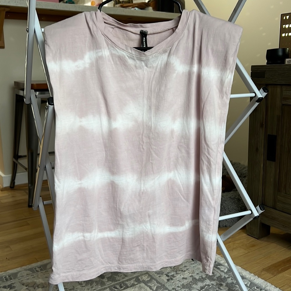 Shoulderpad Muscle Tank